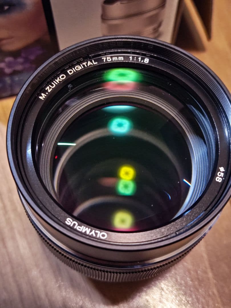 M.ZUIKO DIGITAL ED 75MM F1.8 オリンパス