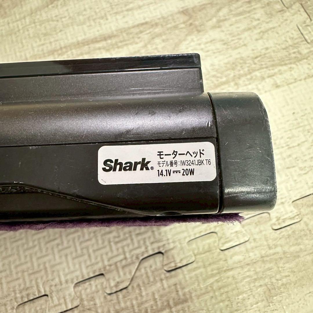 シャークCLEAN SENSE IQ IW3241JBK スティッククリーナー