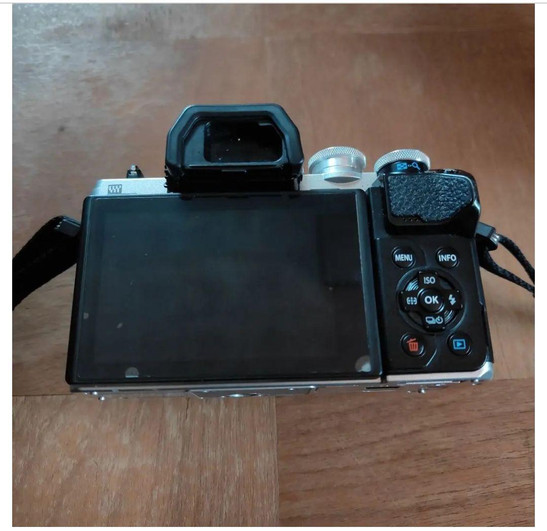 OLYMPUS OM-D MarkⅢミラーレス予備バッテリー望遠レンズ付き