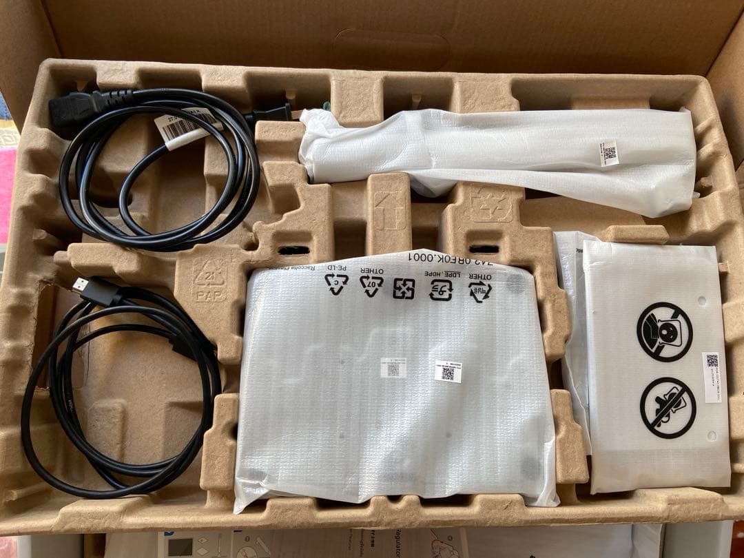 DELL モニター ホワイトS2425HS 24インチ　 高さ調整可能