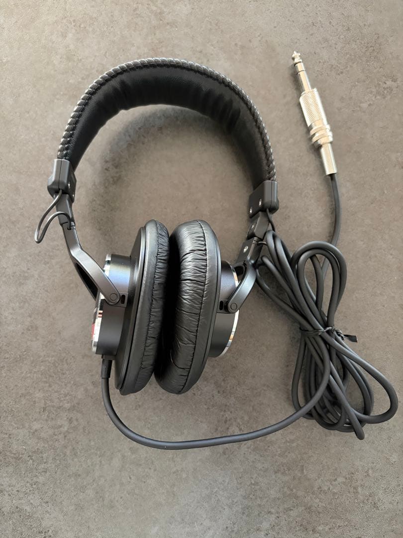 ヘッドホン sony mdr-cd900st