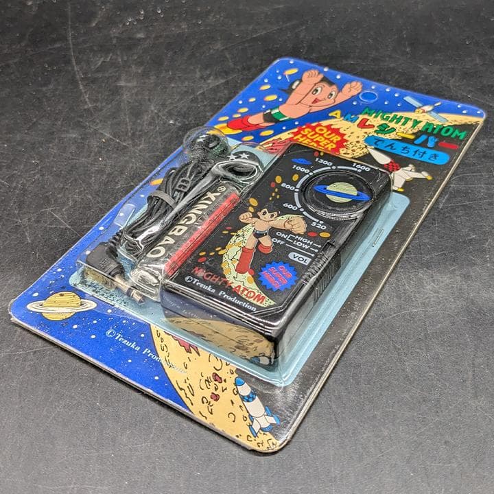 J54 サンリオ SANRIO AMラジオ 鉄腕アトム レトロ 電池式 希少品