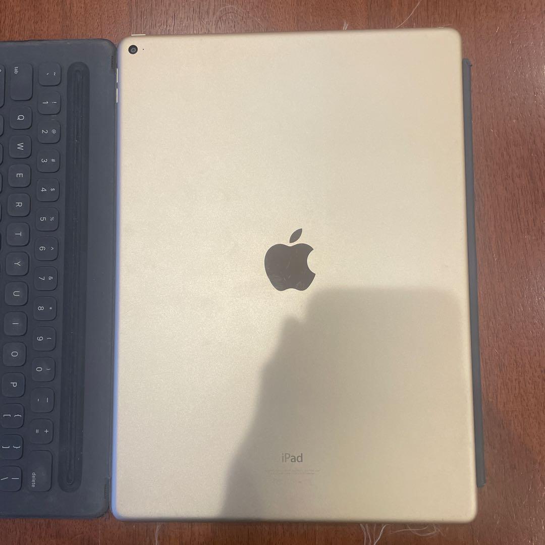 iPad Pro 12.9インチ ゴールド Keyboard付き