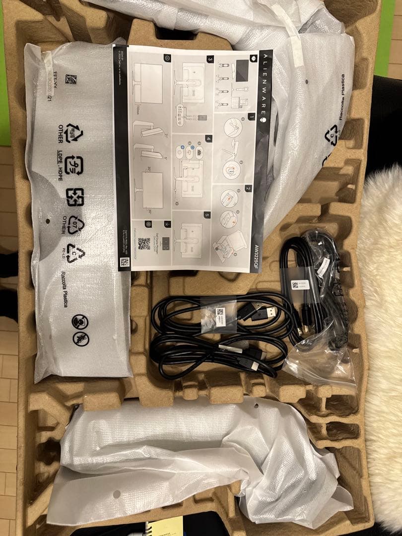 【美品】有機EL ゲーミングモニター Alienware AW3225QF