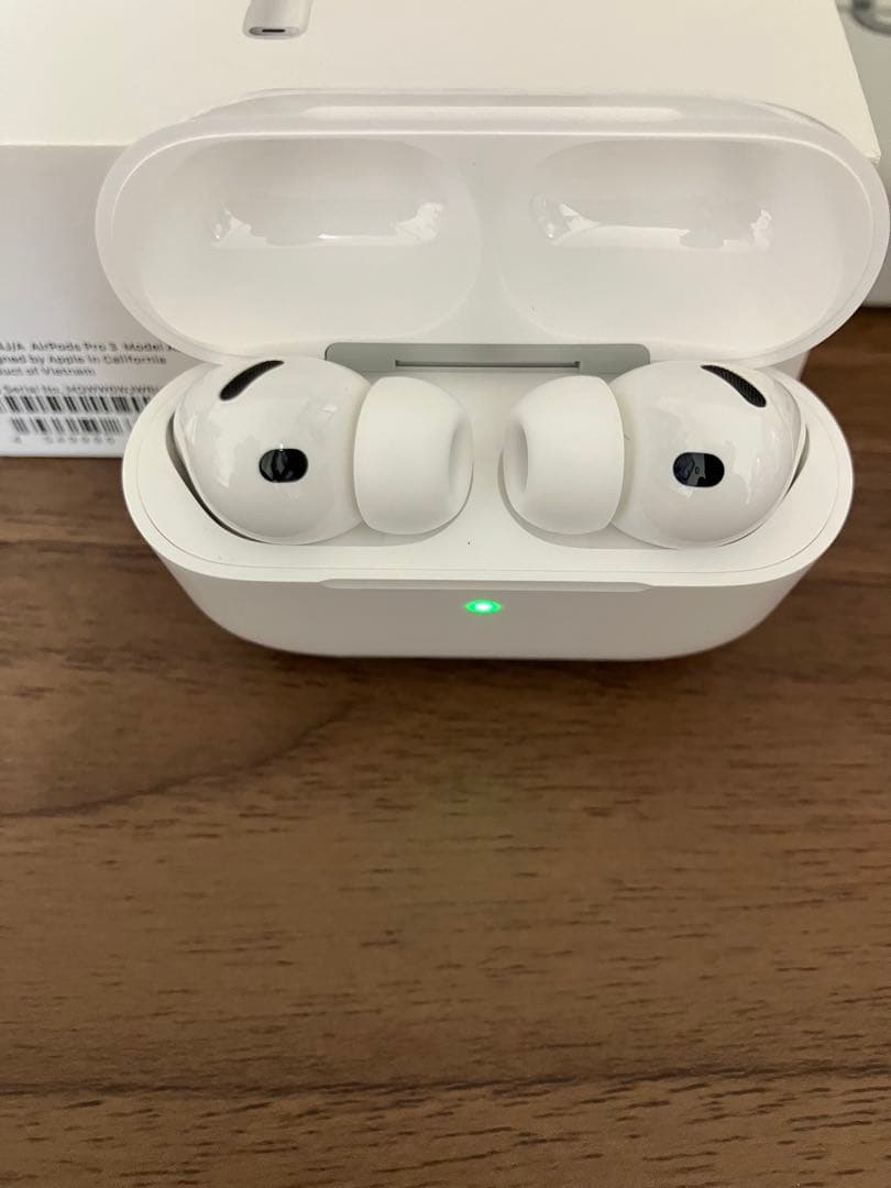 airpods pro 3 本体とケース