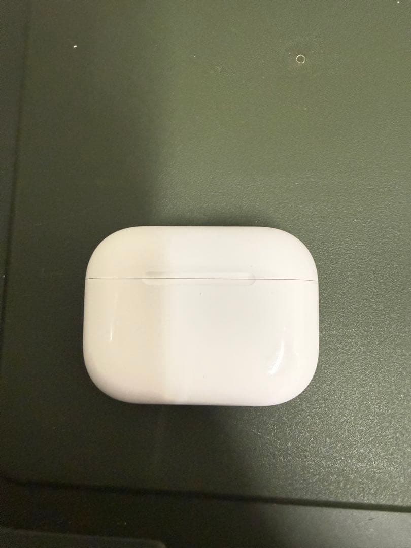 z*r様 新品　未使用品　AirPodspro3