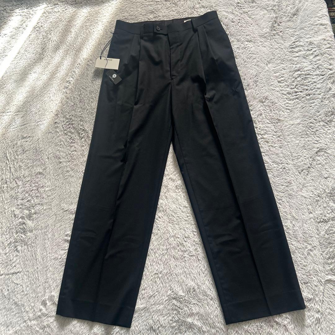 パンツ SUPER FINE TROPICAL WOOL TWO TUCK SLACKS