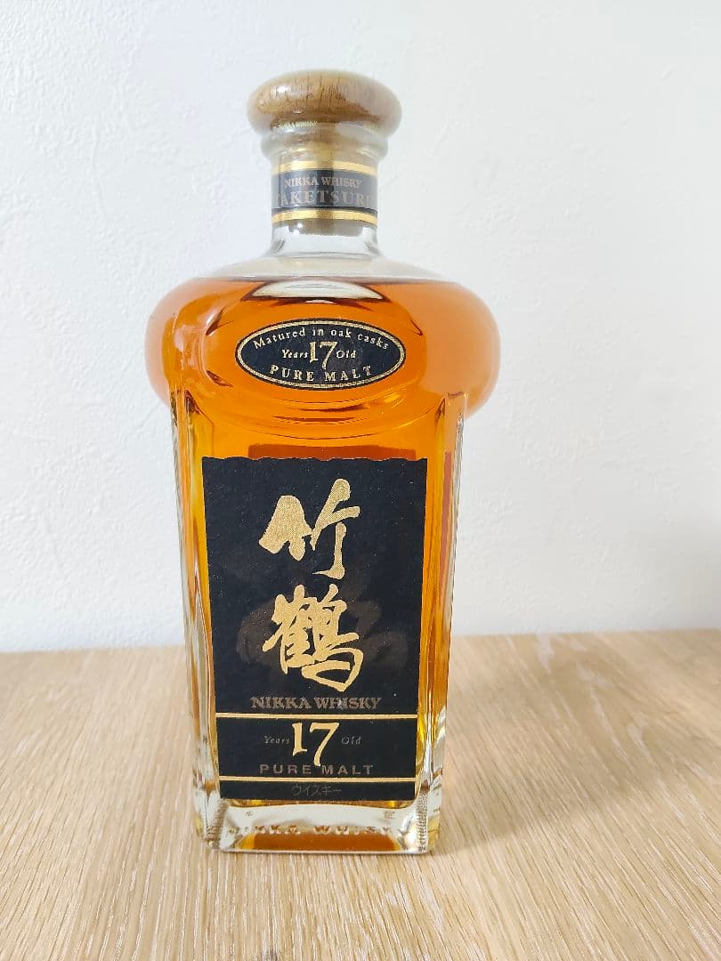 旧ラベル！竹鶴17年ピュアモルト　700ml【古酒・未開封】