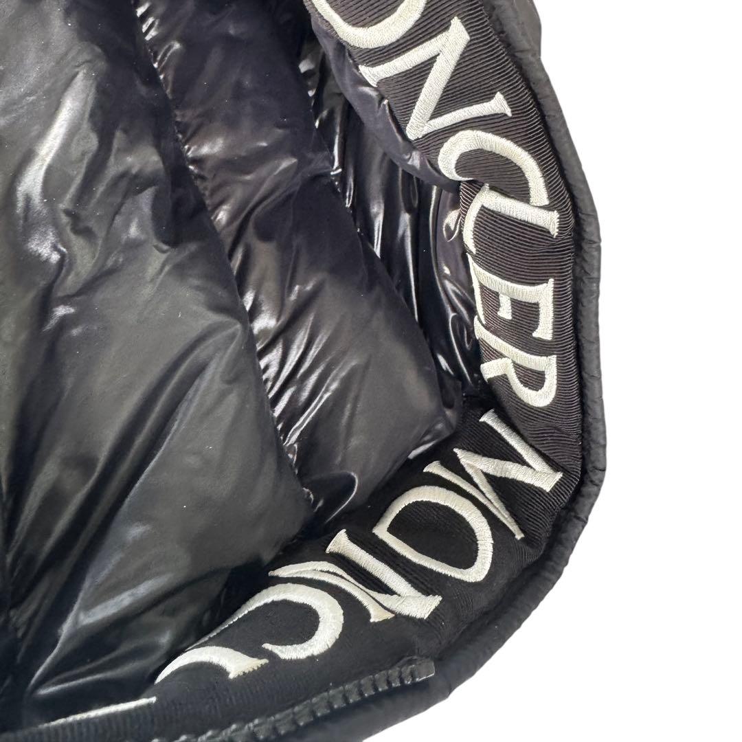 MONCLER/MONTCLA（モンクラー）ブラック ダウンジャケット