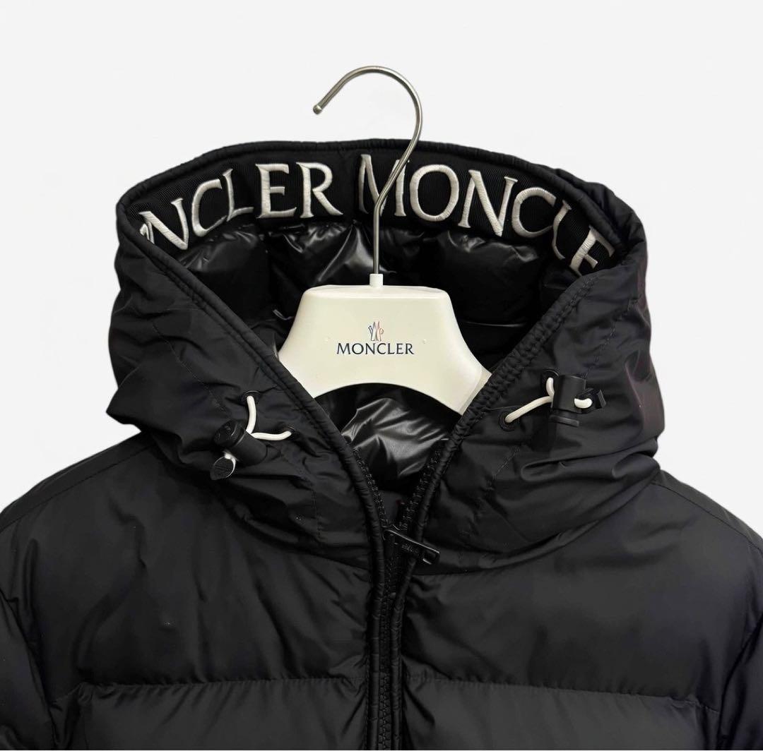 MONCLER/MONTCLA（モンクラー）ブラック ダウンジャケット