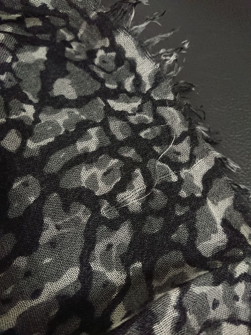 ルイ・ヴィトン LOUIS VUITTON ストール　ショール　カモフラ　グレー