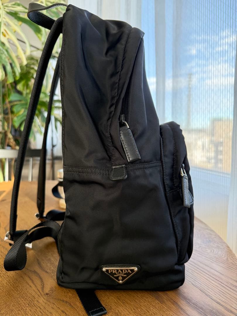 Momo PRADA ブラック ナイロン リュック