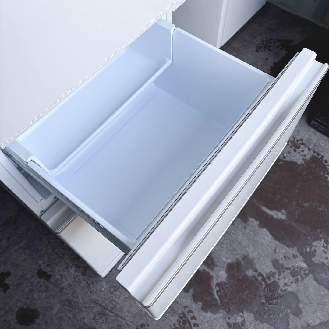 運搬取付無料！ホワイト純正MITSUBISHIシンプルスリム冷蔵庫！完動超美品！