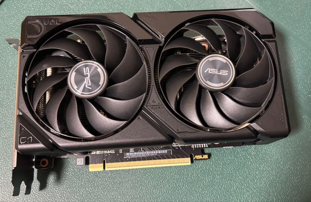 グラフィックボード・グラボ・ビデオカード ASUS Radeon RX 9060 XT 8GB DUAL