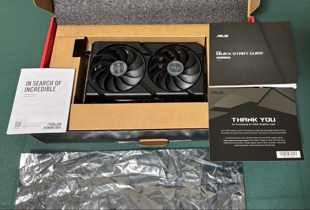 グラフィックボード・グラボ・ビデオカード ASUS Radeon RX 9060 XT 8GB DUAL