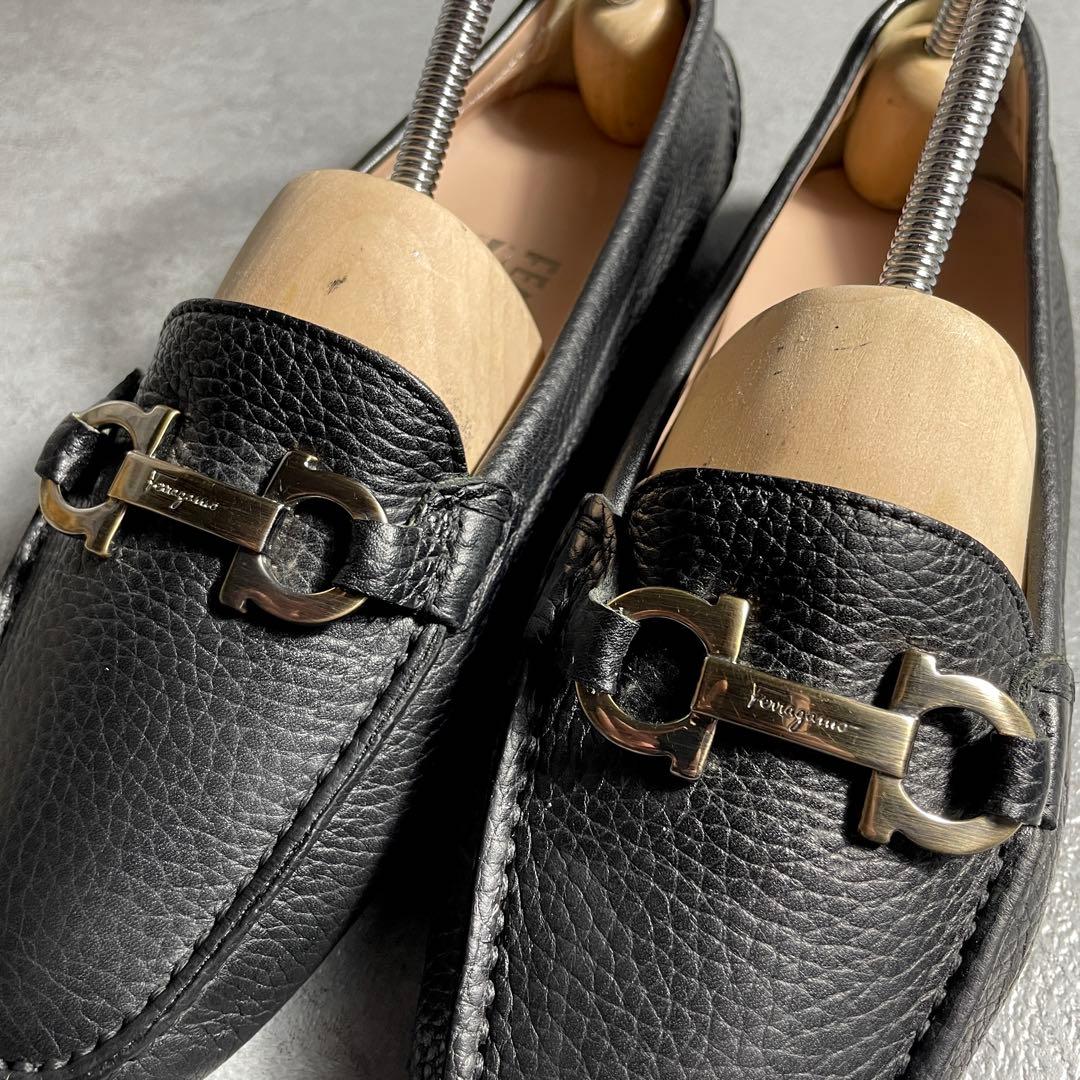 美品✨ フェラガモ ローファー ガンチーニ シボ革 シルバー金具 ブラック