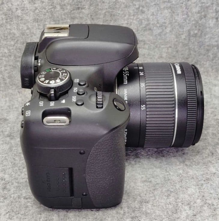 Canon EOS Kiss X８i 標準ズームレンズ付