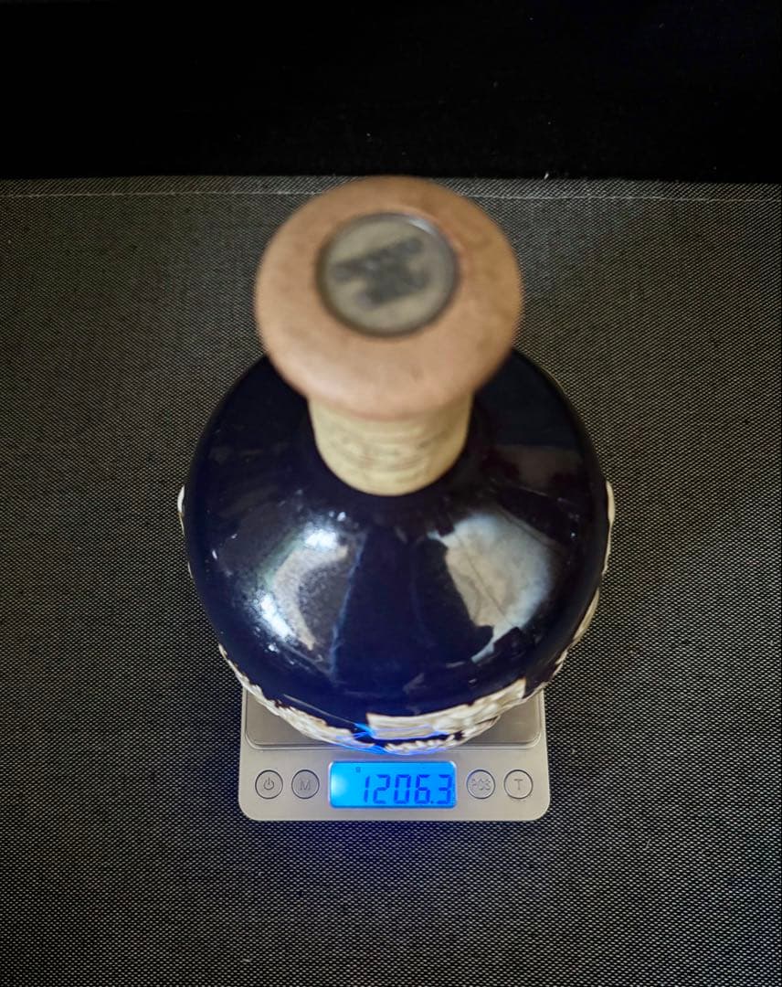 サントリー　ザ・ウイスキー　有田焼ボトル　特級　箱付き未開封