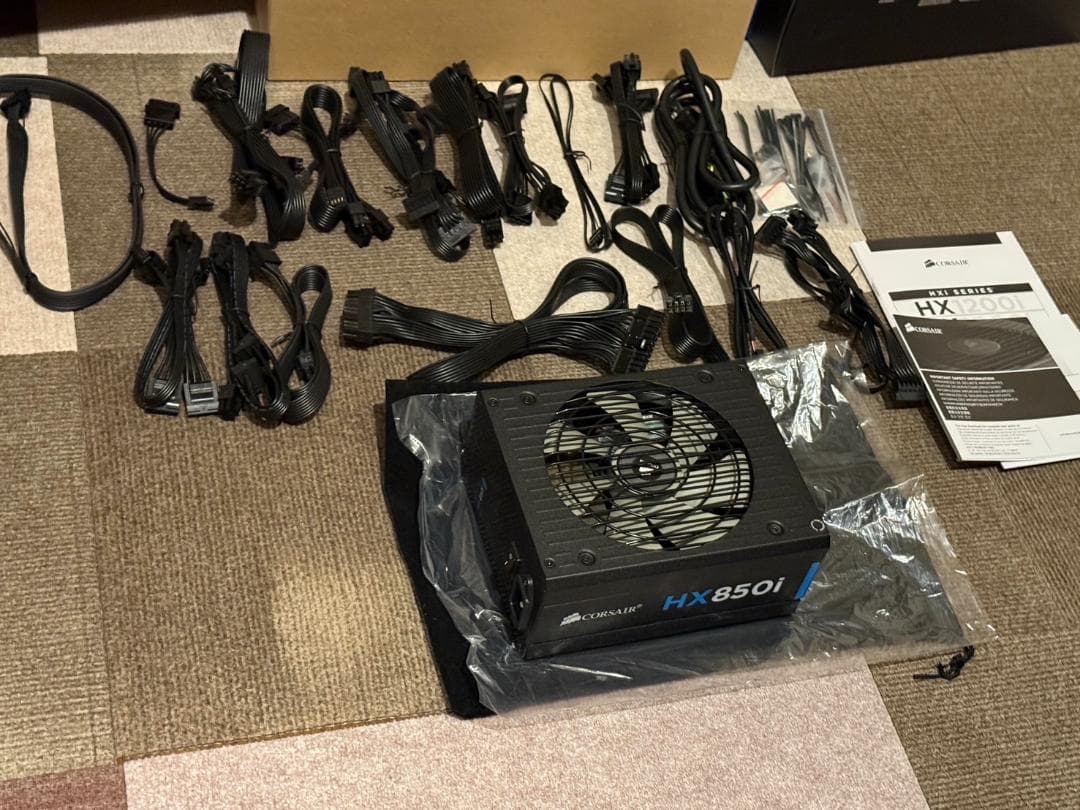 CORSAIR HX850i 80PLUS PLATINUM 12VHPWR付き