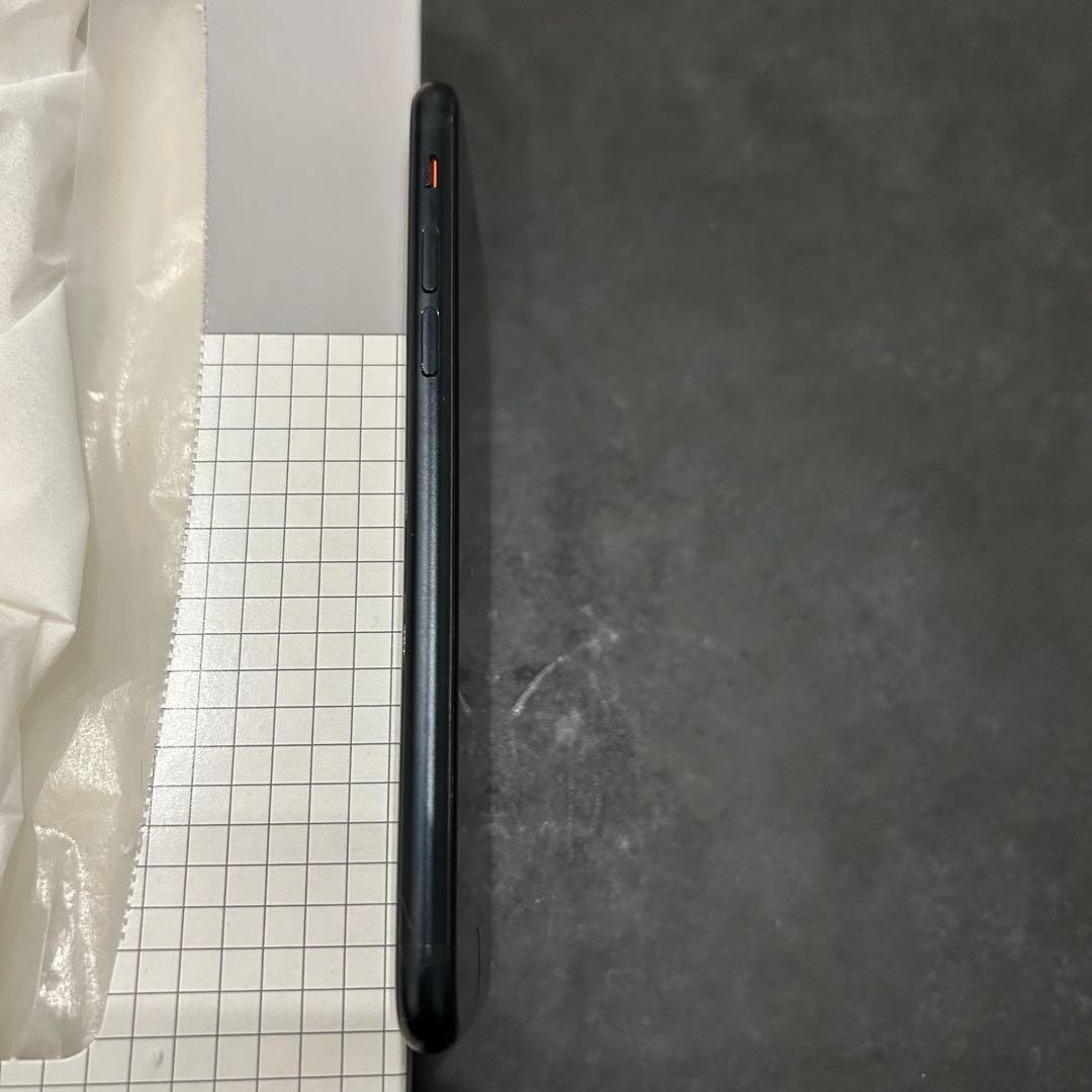 Apple iPhone SE 第3世代 ミッドナイト 本体 SIMフリー