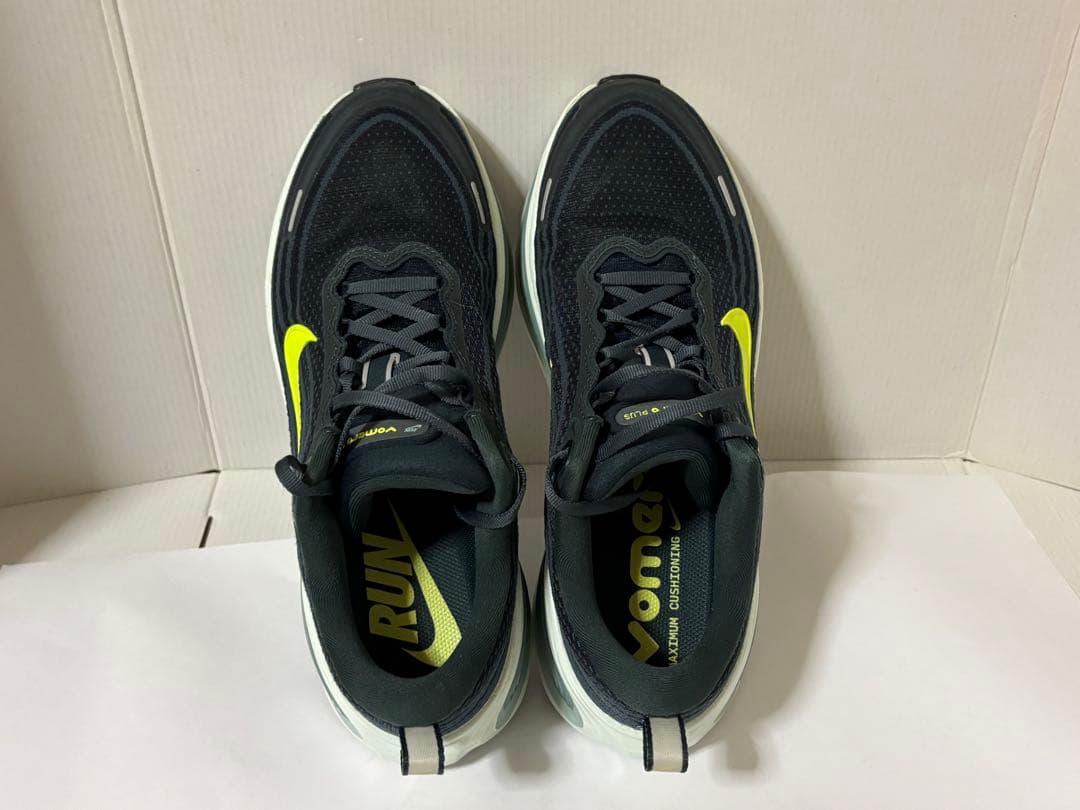 NIKE VOMERO PLUS ナイキ ボメロプラス 27.0cm