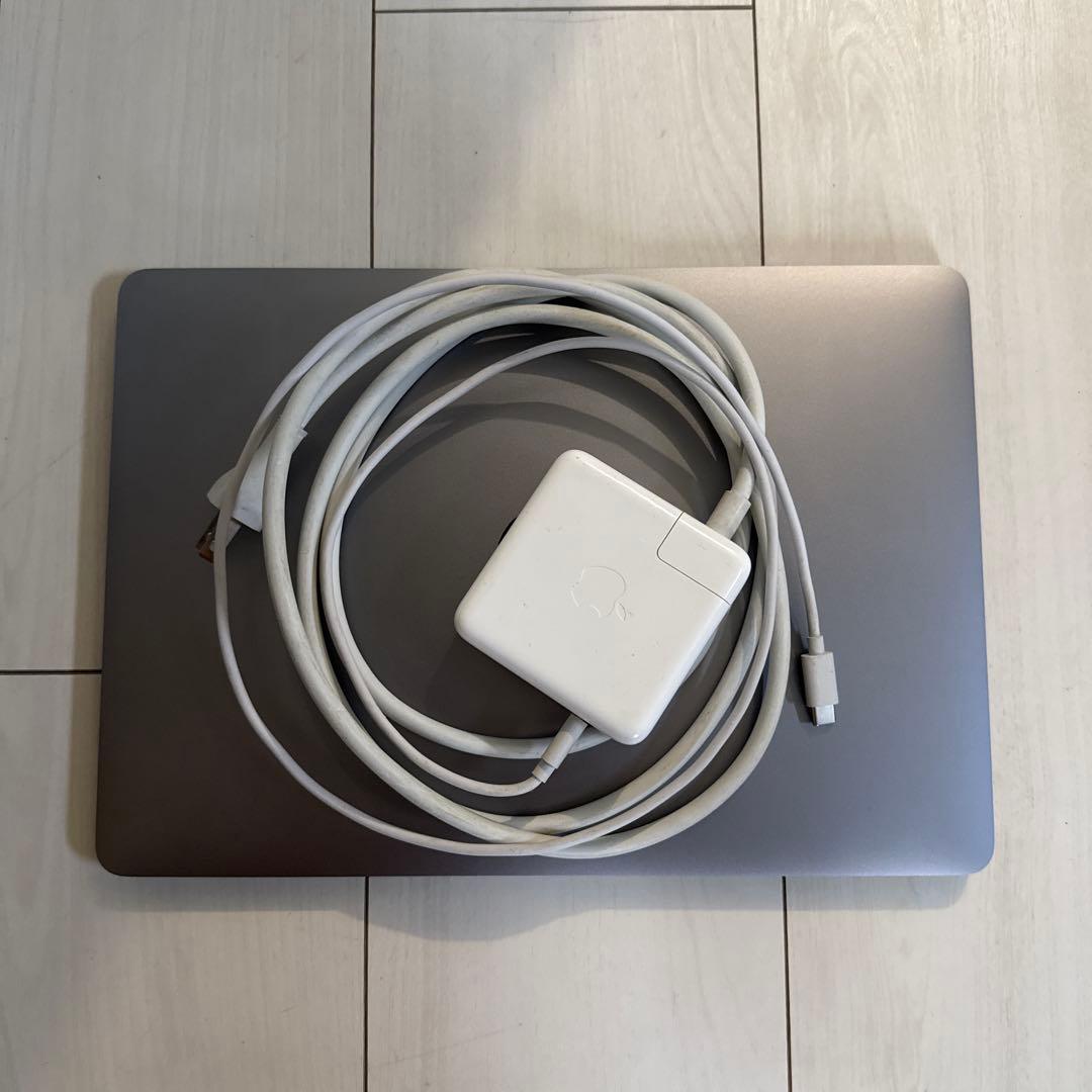 MacBook Pro 13 2018 i5/8GB/250GB 英語配列