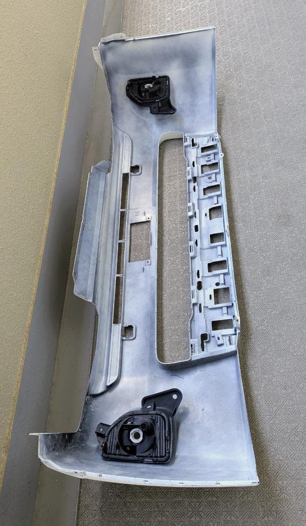 トヨタ 200系4型 ハイエース フロントバンパー 中古