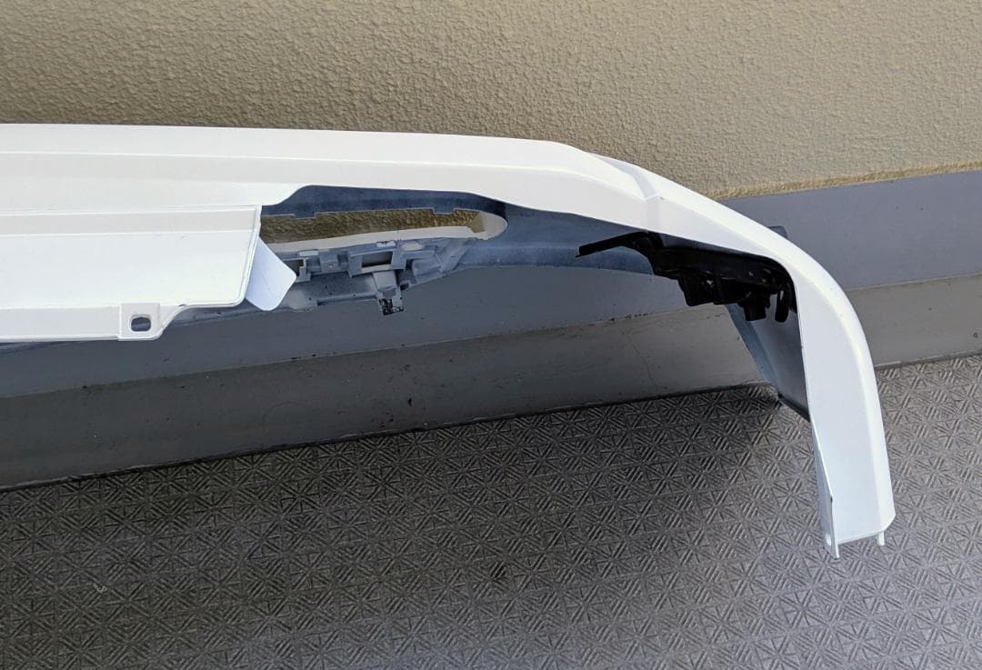 トヨタ 200系4型 ハイエース フロントバンパー 中古