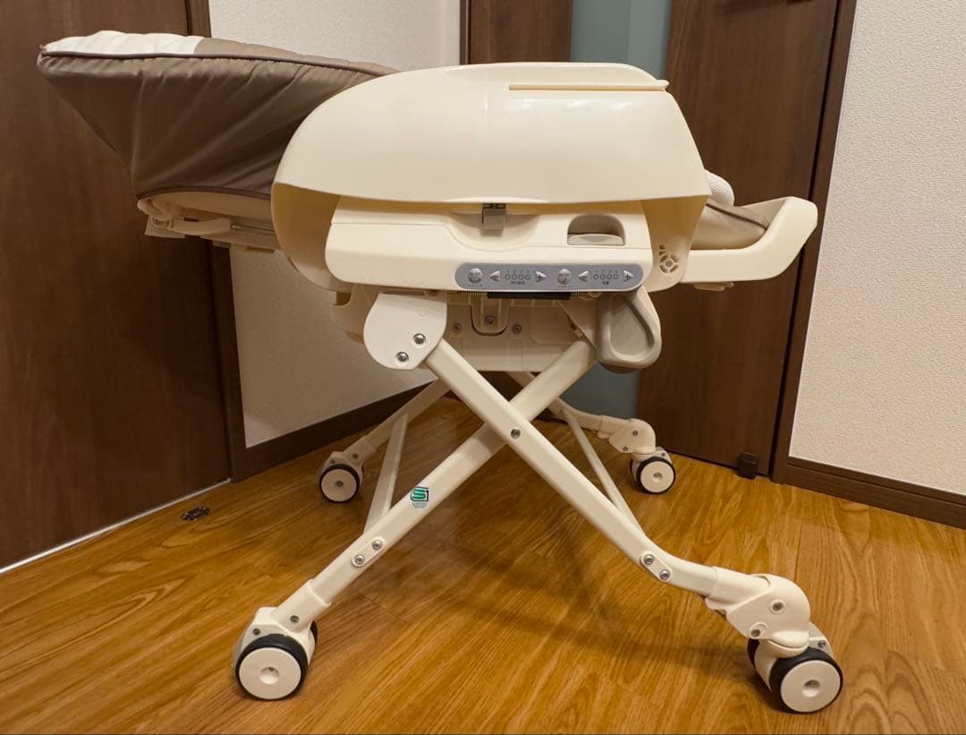 コンビネムリラ AUTO SWING エッグショックBEオート 電動イス