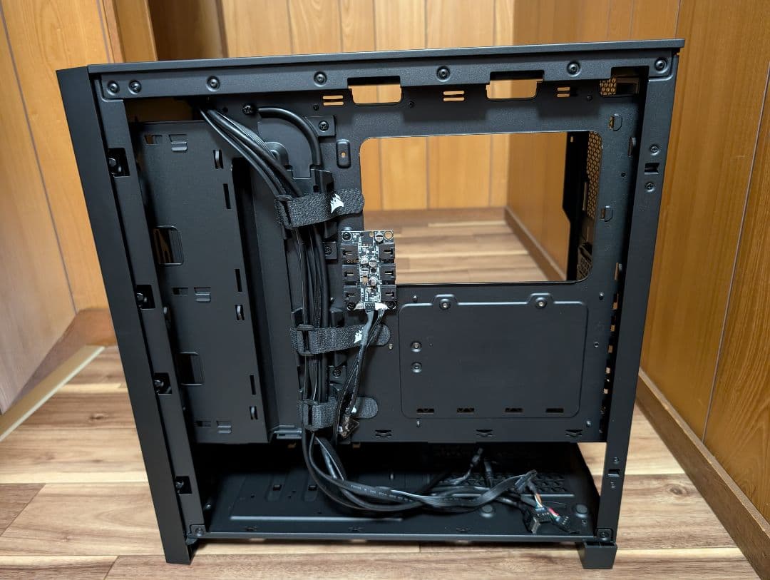 【美品】Corsair 4000X RGB PCケース ＋ おまけファン付き