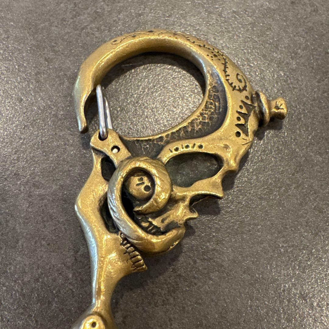 小物 galcia MUSTACHE SKULL KEYHOLDER