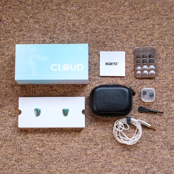 BQEYZ CLOUD（4.4mmプラグ）イヤホン【付属品完備】