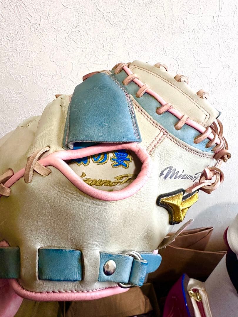 現価格即決ミズノプロ オーダー硬式キャッチャーミットベージュ青ピンク