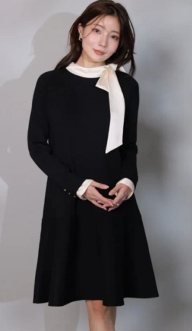 【新品】アプワイザーリッシェ　ネックリボンミニニットワンピース