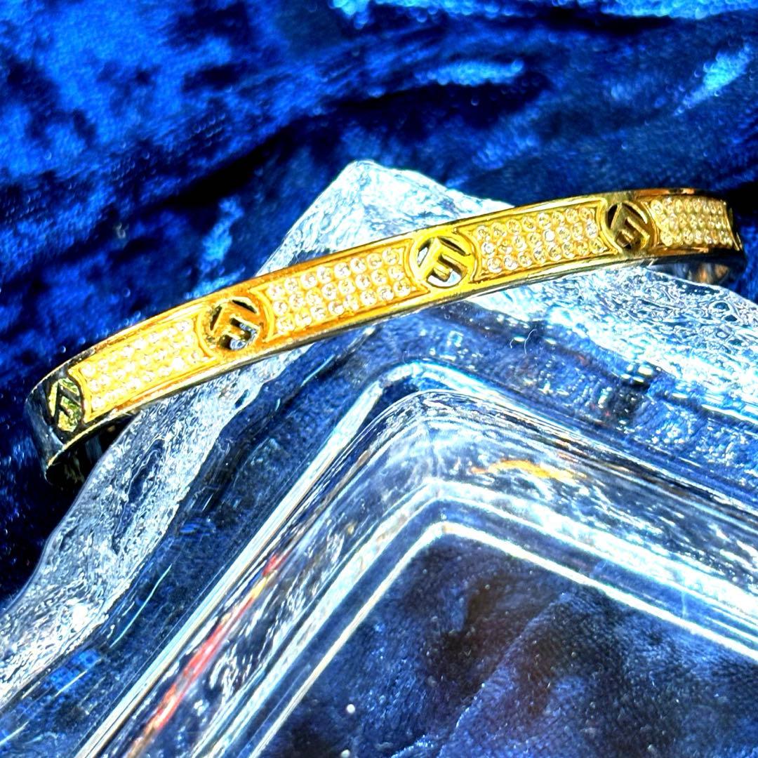 FENDI バングル　GOLD ラインストーン