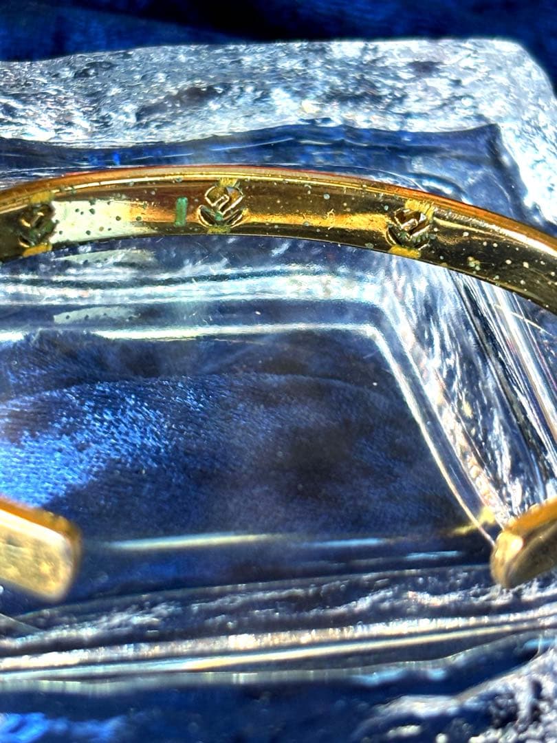 FENDI バングル　GOLD ラインストーン