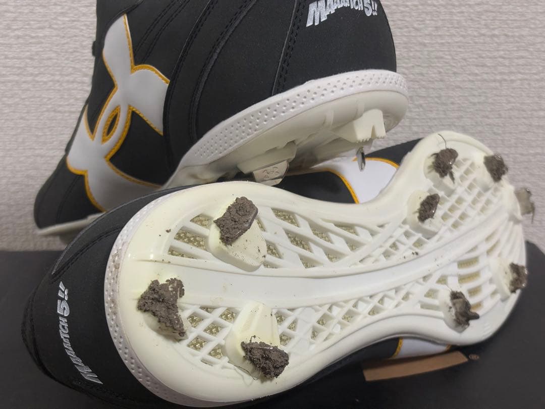 【激レア】UNDER ARMOUR スパイク 28cm 支給品 松田宣浩