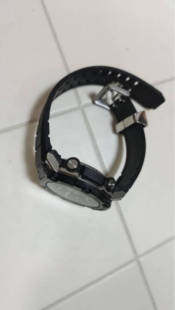 (極美品)G-SHOCK GST-B300XA レア 電波ソーラー メンズ