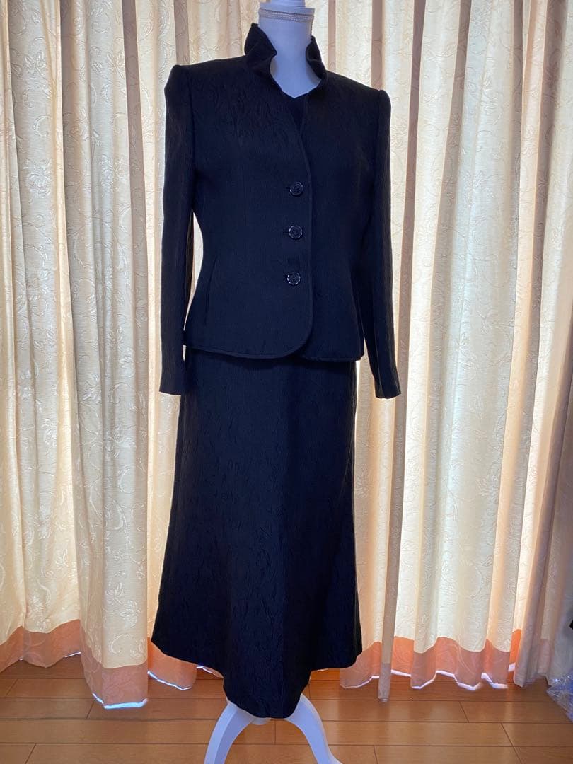 ジャンニバレンチノ　高級礼服三点セットスーツ