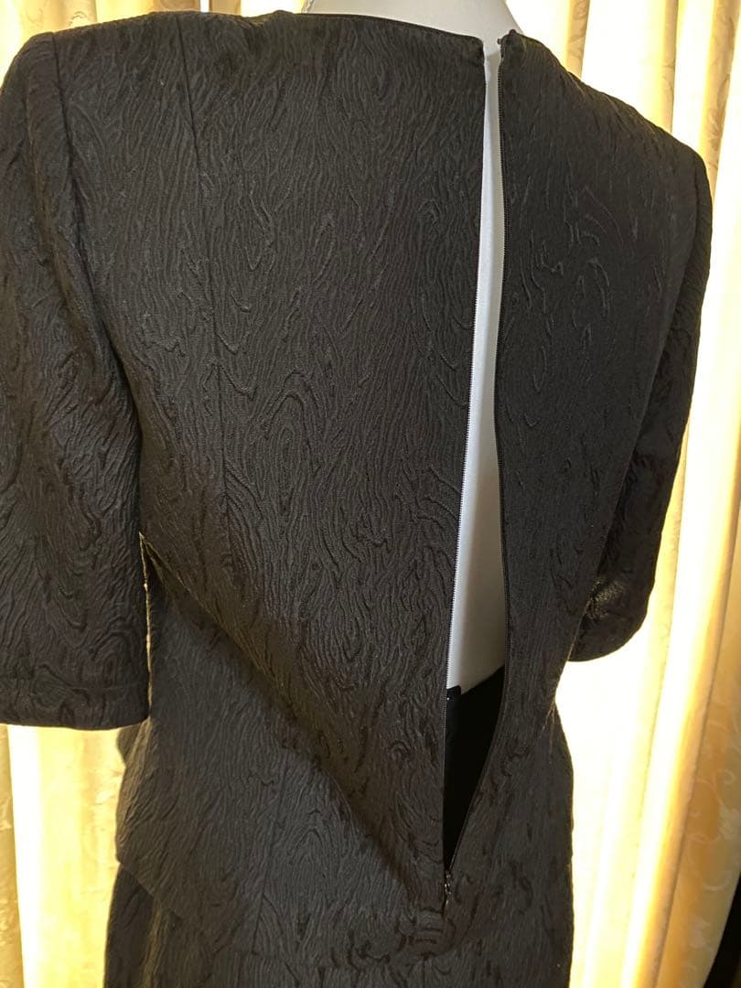 ジャンニバレンチノ　高級礼服三点セットスーツ