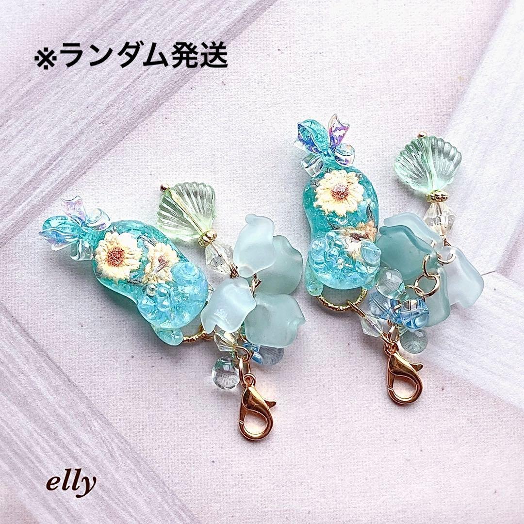 【みゆママ様】1363.天然石　琉球ガラス　ラベンダー　じゃれ猫　レジン