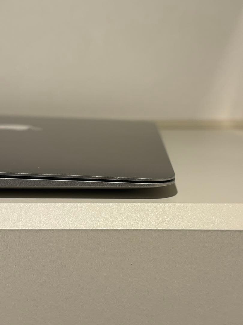 MacBook Air 13インチ Early 2014 i5 8GB動作確認済