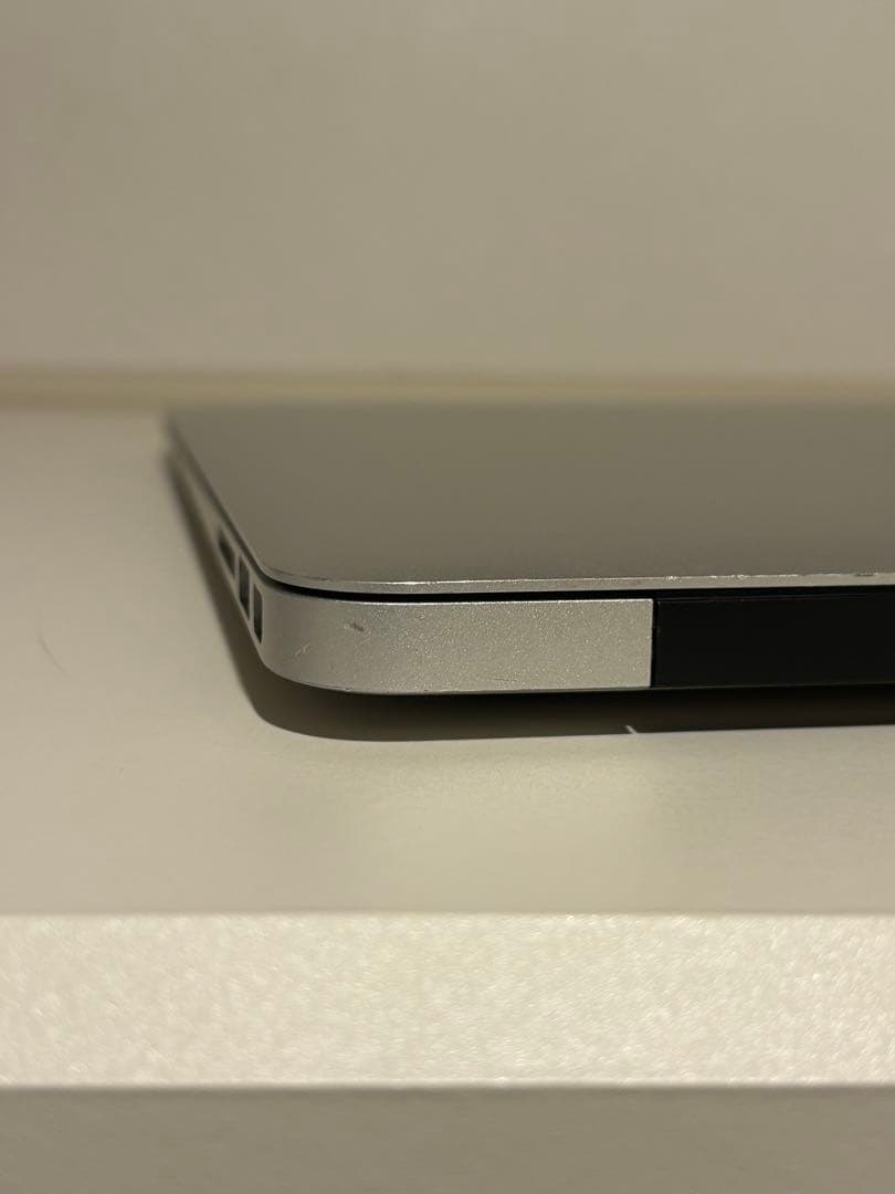 MacBook Air 13インチ Early 2014 i5 8GB動作確認済