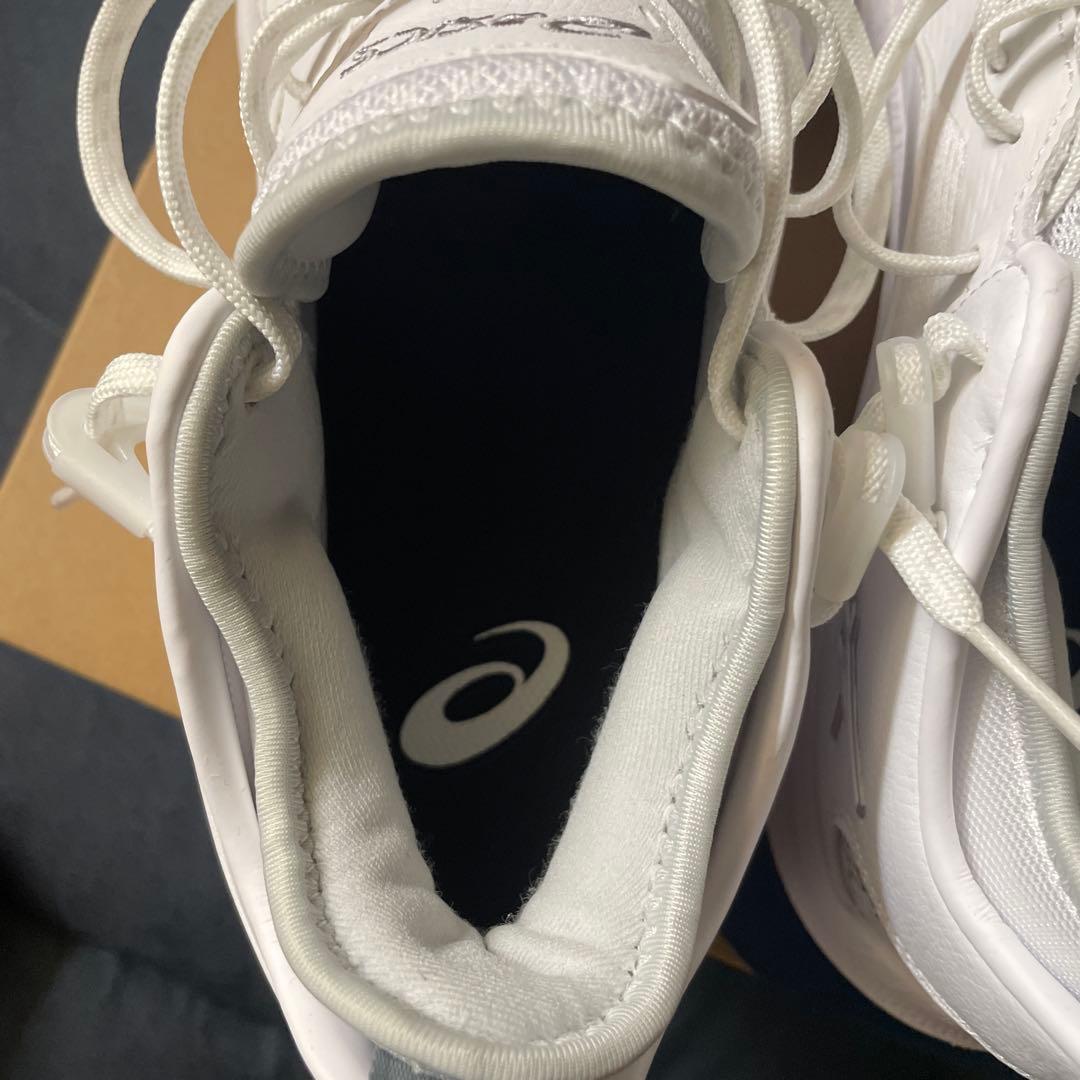 asics バスケットボールシューズ ホワイト