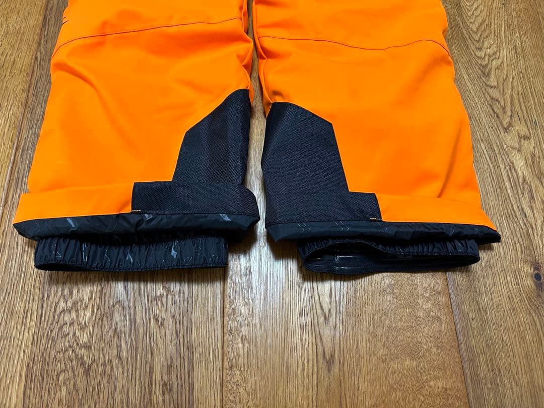 チュース KJUS ジュニア スキーウェア 上下セット 150cm（152）