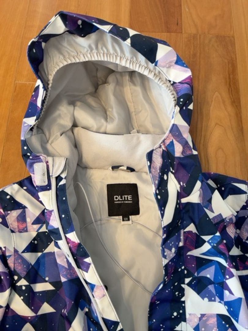 ぽんにゃん 専用 ⭐︎一度使用の美品⭐︎DLITE 子ども用スキーウェアセット