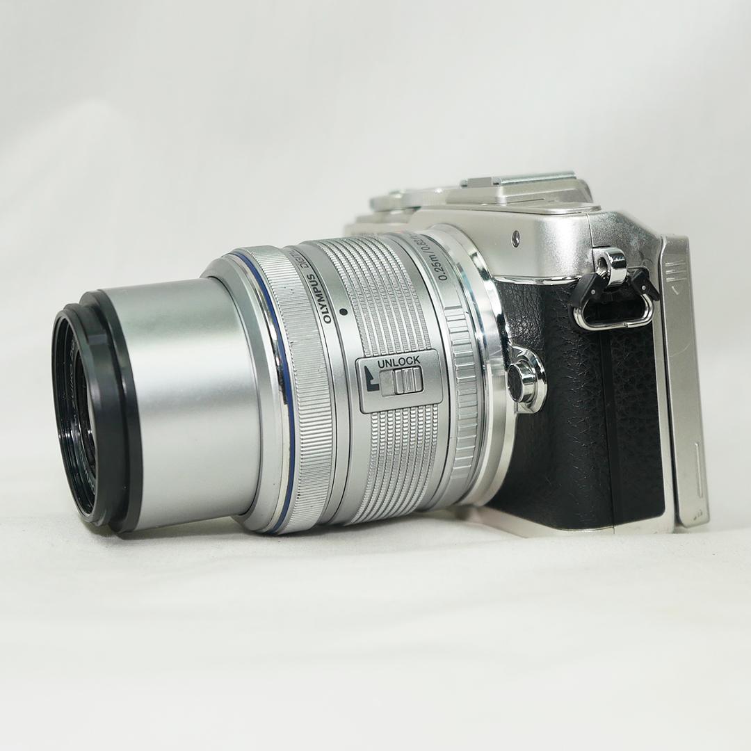 OLYMPUS PEN Lite E-PL７ + 標準レンズセット