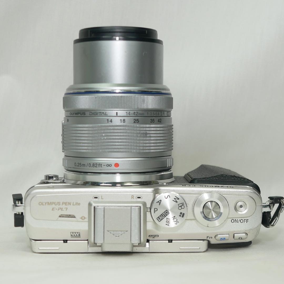 OLYMPUS PEN Lite E-PL７ + 標準レンズセット