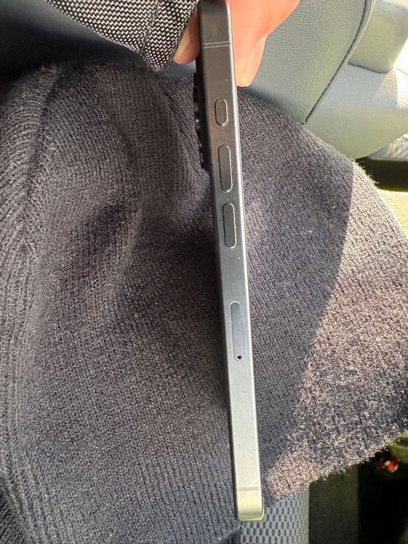 専用　AppleiPhone15Pro 128GB 黒 箱とケーブル有