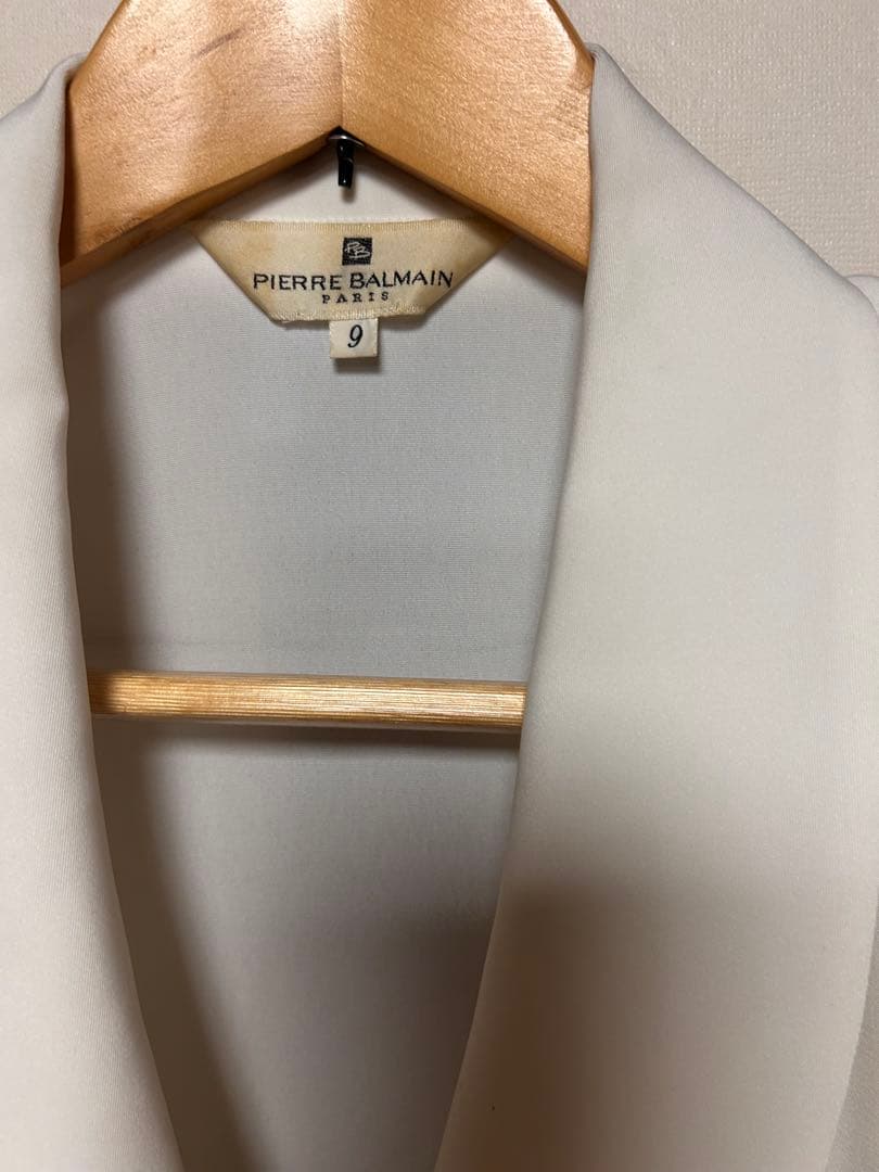 ピエール・バルマン　ダブルプレスト　テーラードジャケット　ホワイト　肩パッド入り